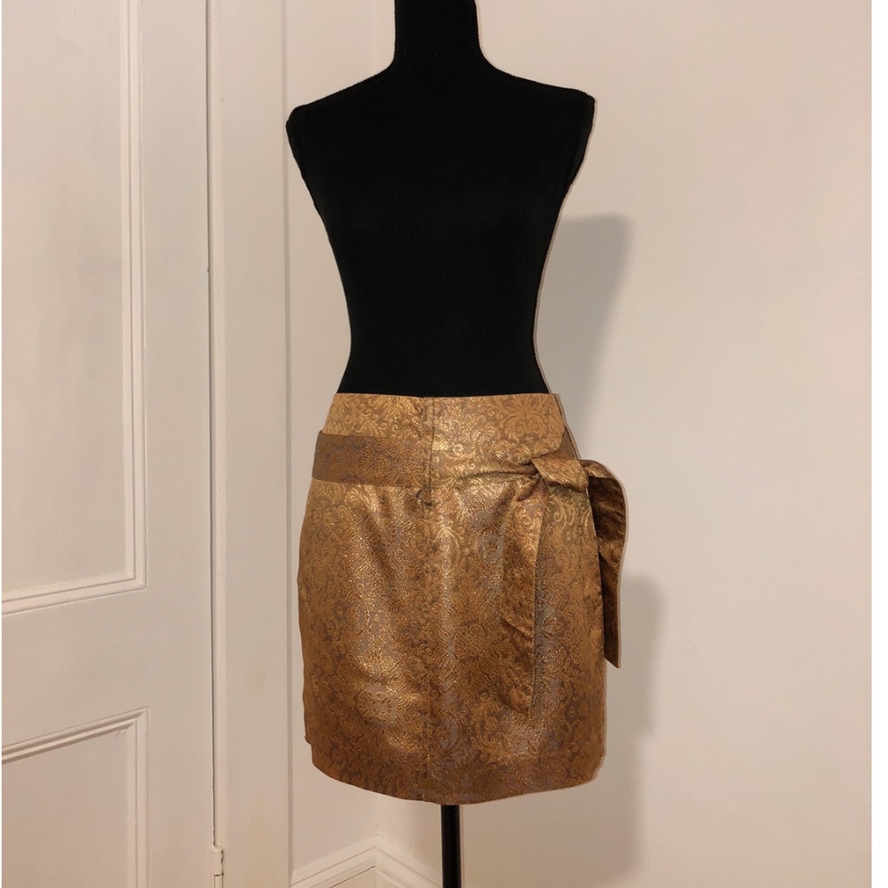 BCBGMAXAZRIA gold skirt size 2